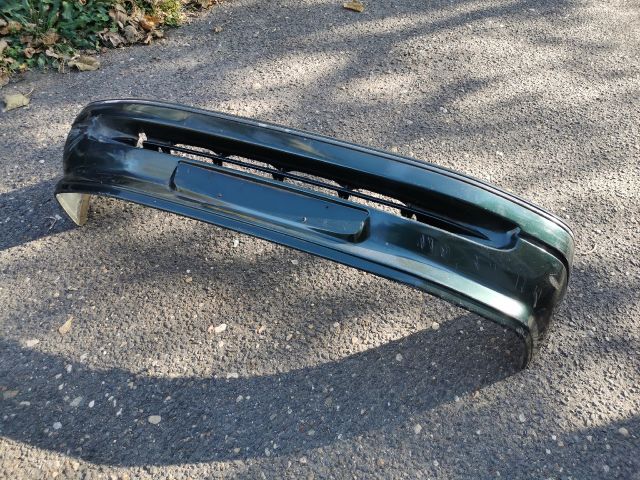 bontott FORD ESCORT Első Lökhárító (Részeivel)