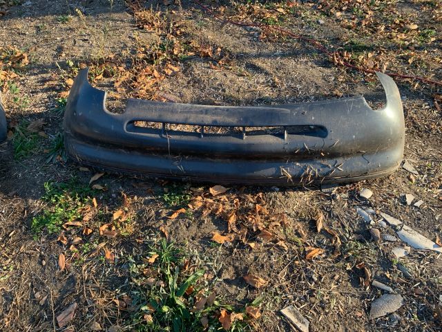 bontott FORD ESCORT Első Lökhárító (Részeivel)