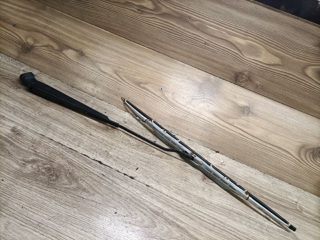 bontott FORD ESCORT Hátsó Ablaktörlő Kar