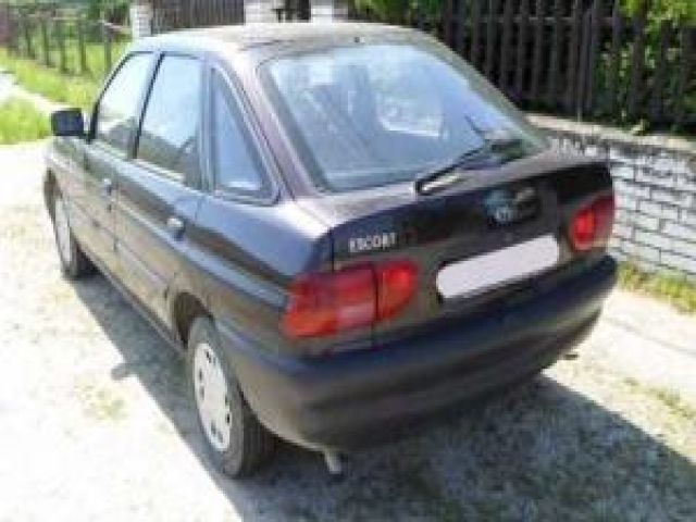 bontott FORD ESCORT Hátsó Ablaktörlő Motor