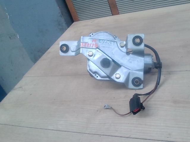 bontott FORD ESCORT Hátsó Ablaktörlő Motor