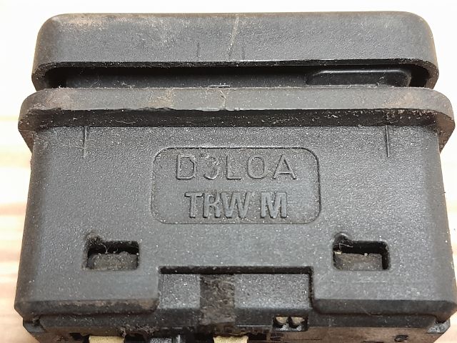 bontott FORD ESCORT Hátsó Ködzárófény Kapcsoló