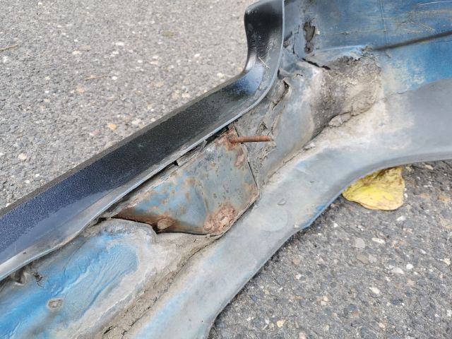 bontott FORD ESCORT Hátsó Lökhárító (Részeivel)