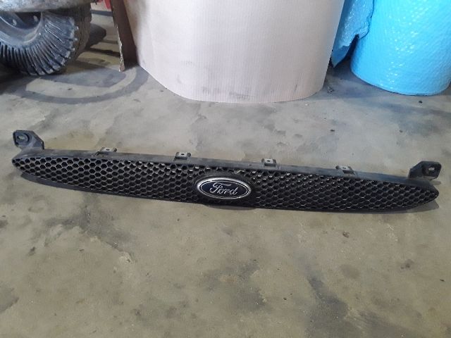 bontott FORD ESCORT Hűtőrács