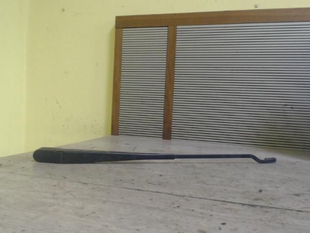 bontott FORD ESCORT Jobb első Ablaktörlő Kar