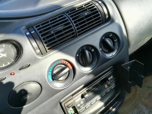 bontott FORD ESCORT Jobb első Fixüveg (Ajtóban)