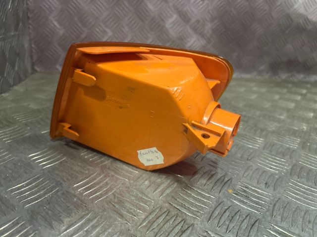 bontott FORD ESCORT Jobb első Irányjelző