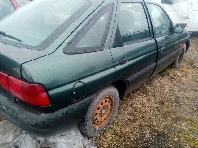 bontott FORD ESCORT Jobb első Sárvédő