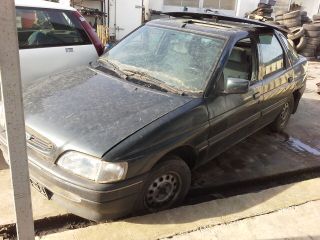 bontott FORD ESCORT Jobb hátsó Ajtó (Részeivel)