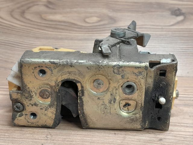 bontott FORD ESCORT Jobb hátsó Ajtózár