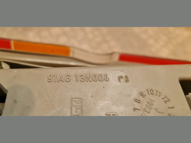 bontott FORD ESCORT Jobb Hátsó Lámpa