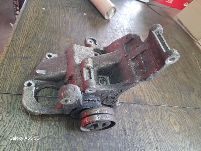 bontott FORD ESCORT Klímakompresszor Tartó Bak