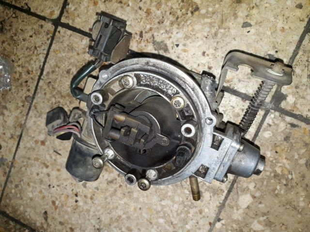 bontott FORD ESCORT Központi Injektor