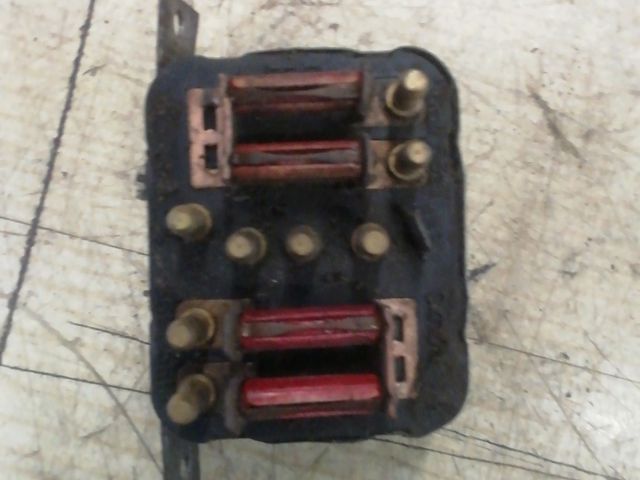 bontott FORD FIESTA I Relé