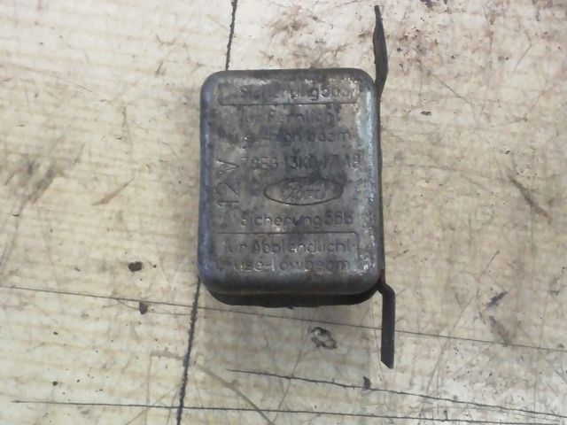 bontott FORD FIESTA I Relé