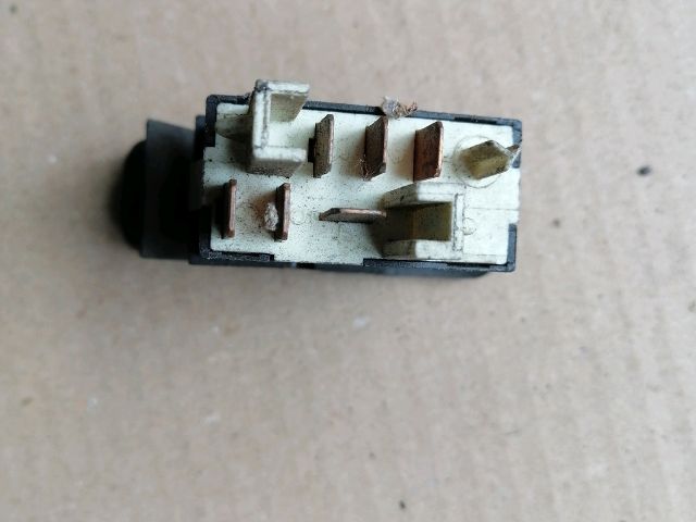 bontott FORD FIESTA II Hátsó Ablakfűtés Relé