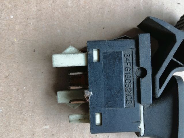 bontott FORD FIESTA II Hátsó Ablakfűtés Relé