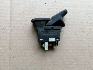 bontott FORD FIESTA II Hátsó Ablakfűtés Relé