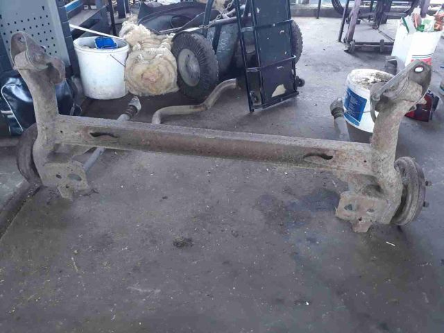 bontott FORD FIESTA II Hátsó Híd (Dobfékes)