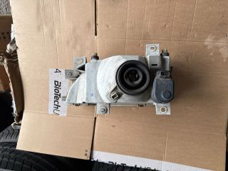 bontott FORD FIESTA II Jobb Fényszóró