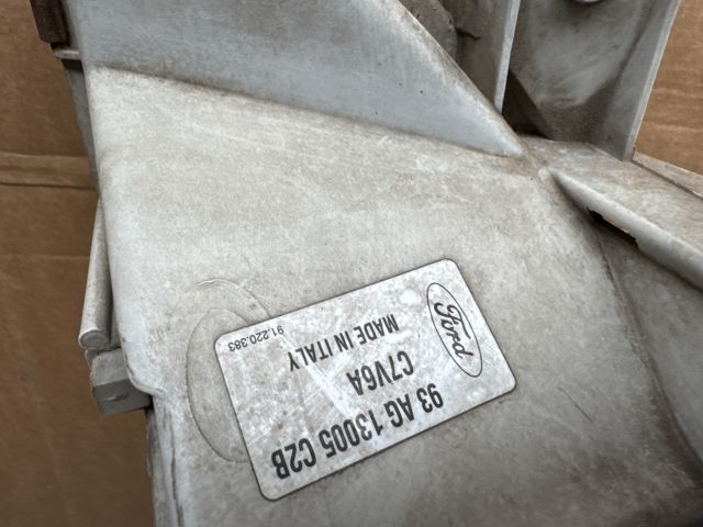 bontott FORD FIESTA II Jobb Fényszóró