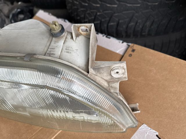 bontott FORD FIESTA II Jobb Fényszóró