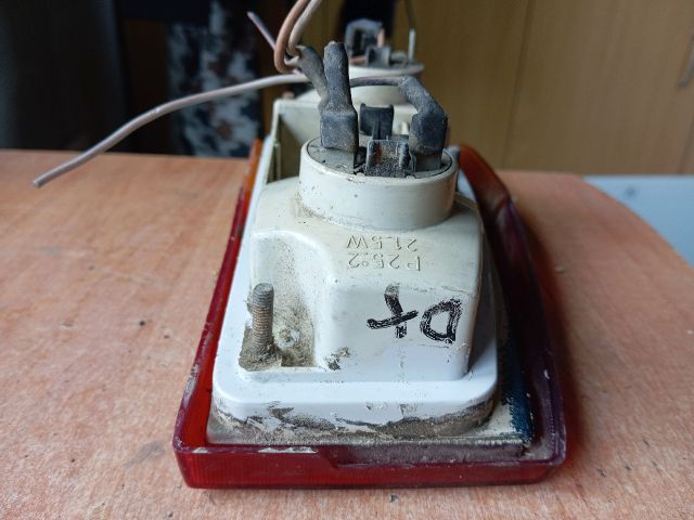 bontott FORD FIESTA II Jobb Hátsó Lámpa