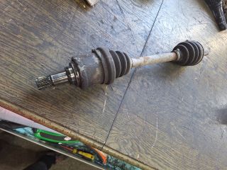 bontott FORD FIESTA III Bal Féltengely