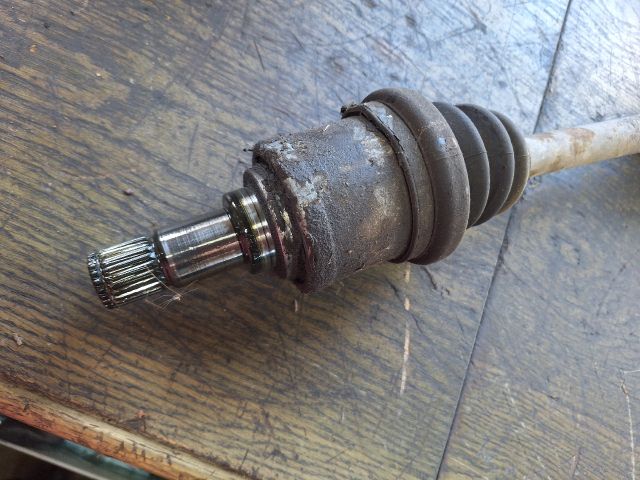 bontott FORD FIESTA III Bal Féltengely