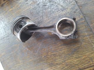 bontott FORD FIESTA III Dugattyú és Hajtókar