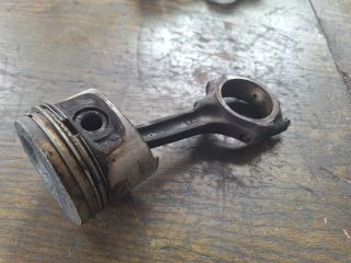 bontott FORD FIESTA III Dugattyú és Hajtókar