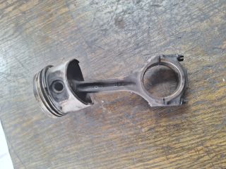 bontott FORD FIESTA III Dugattyú és Hajtókar