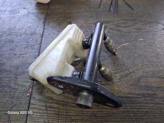 bontott FORD FIESTA III Főfékhenger