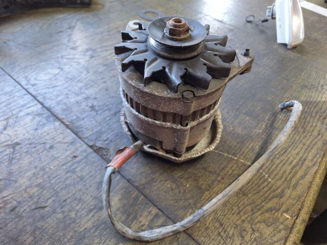 bontott FORD FIESTA III Generátor