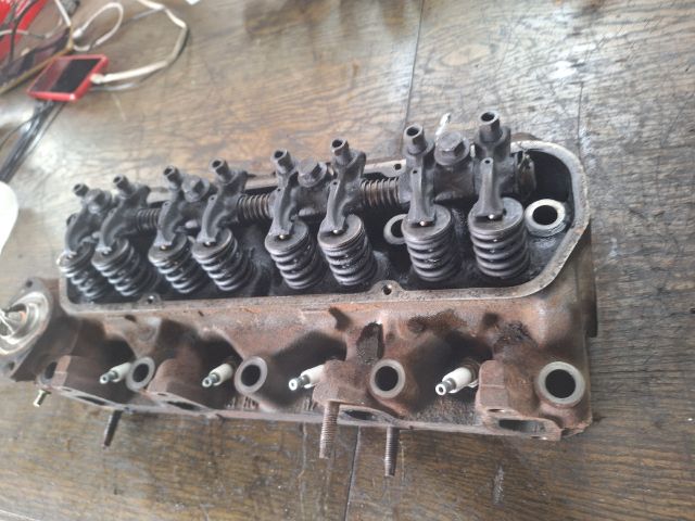 bontott FORD FIESTA III Hengerfej