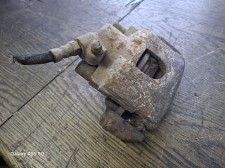 bontott FORD FIESTA III Jobb első Féknyereg Munkahengerrel