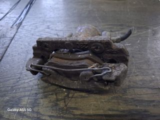 bontott FORD FIESTA III Jobb első Féknyereg Munkahengerrel