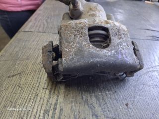 bontott FORD FIESTA III Jobb első Féknyereg Munkahengerrel