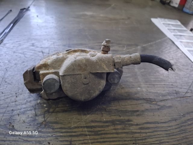 bontott FORD FIESTA III Jobb első Féknyereg Munkahengerrel