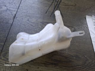 bontott FORD FIESTA III Kiegyenlítő Tartály