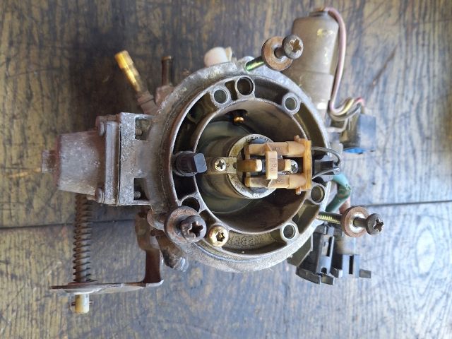 bontott FORD FIESTA III Központi Injektor