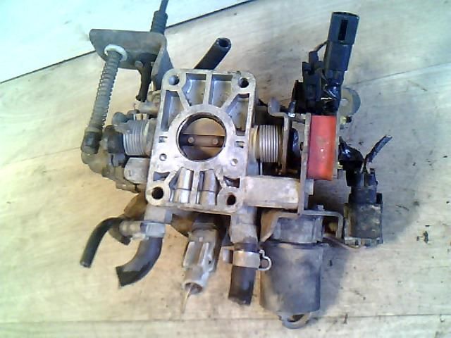 bontott FORD FIESTA III Központi Injektor