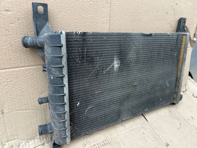 bontott FORD FIESTA III Vízhűtő Radiátor (Nem klímás)