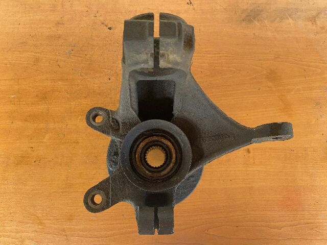 bontott FORD FIESTA III Jobb első Kerékagy