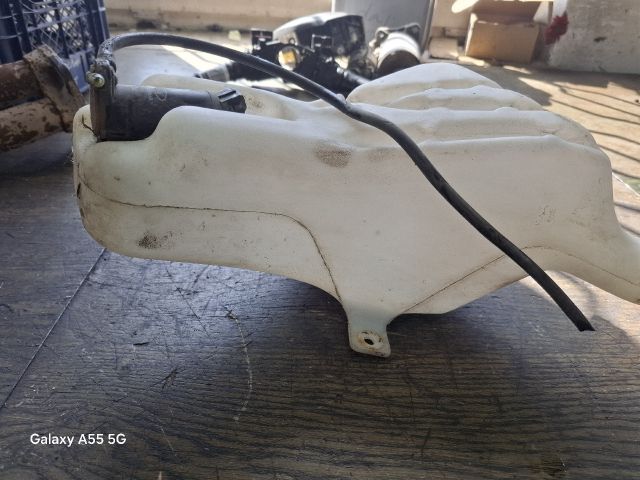 bontott FORD FIESTA III Ablakmosó Tartály