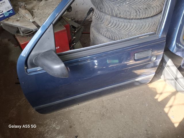 bontott FORD FIESTA III Bal első Ajtó (Részeivel)