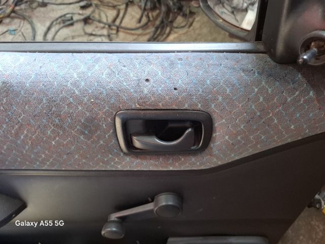 bontott FORD FIESTA III Bal első Ajtó (Részeivel)