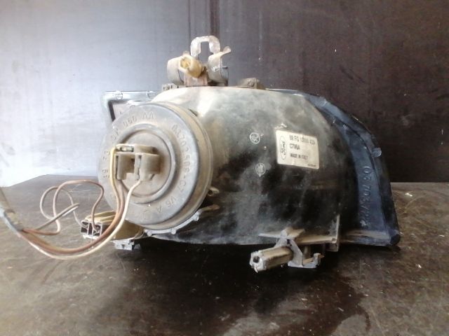 bontott FORD FIESTA III Bal Fényszóró