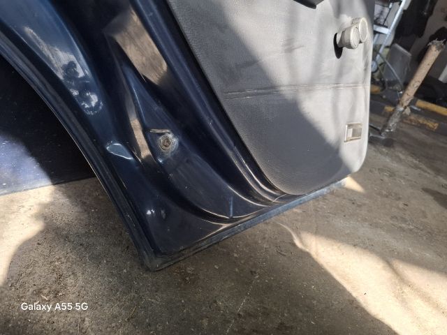 bontott FORD FIESTA III Bal hátsó Ajtó (Részeivel)