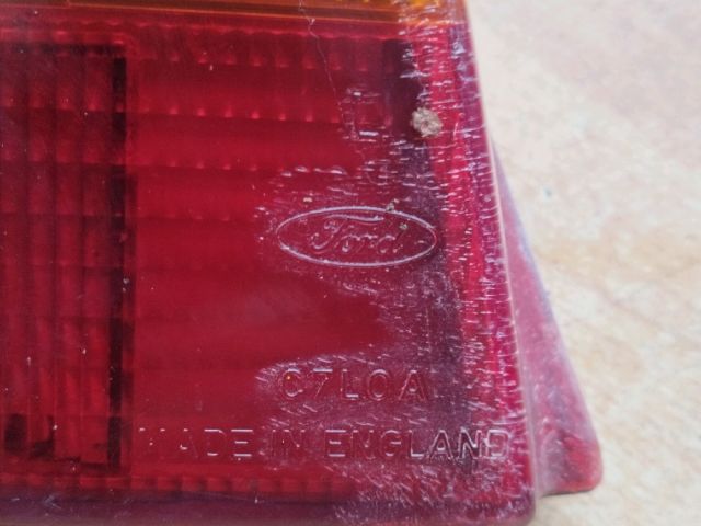 bontott FORD FIESTA III Bal Hátsó Lámpa